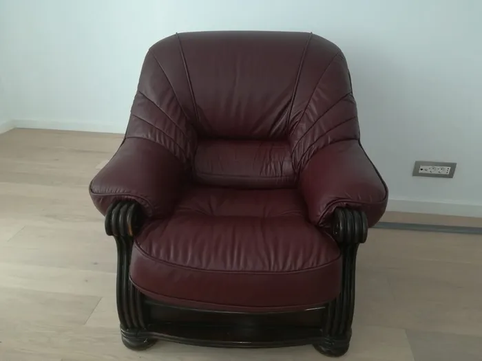 Reparatii fotolii si retapitare canapele Bucuresti