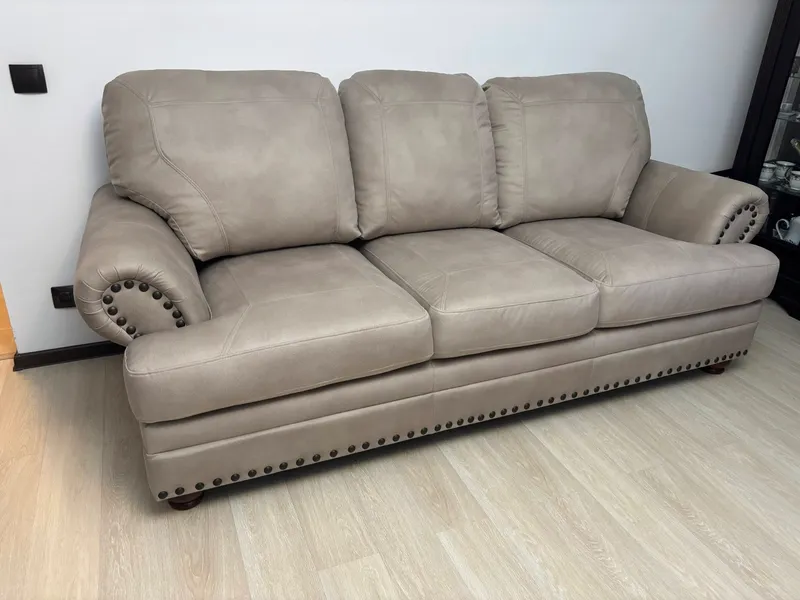 Canapea recondiționată complet cu stofă premium gri